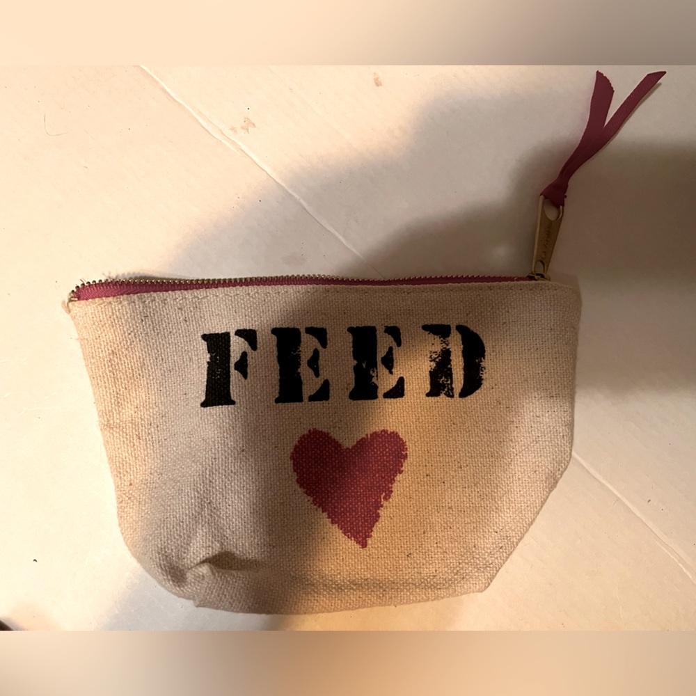 Feed cosmetic bag. Small.